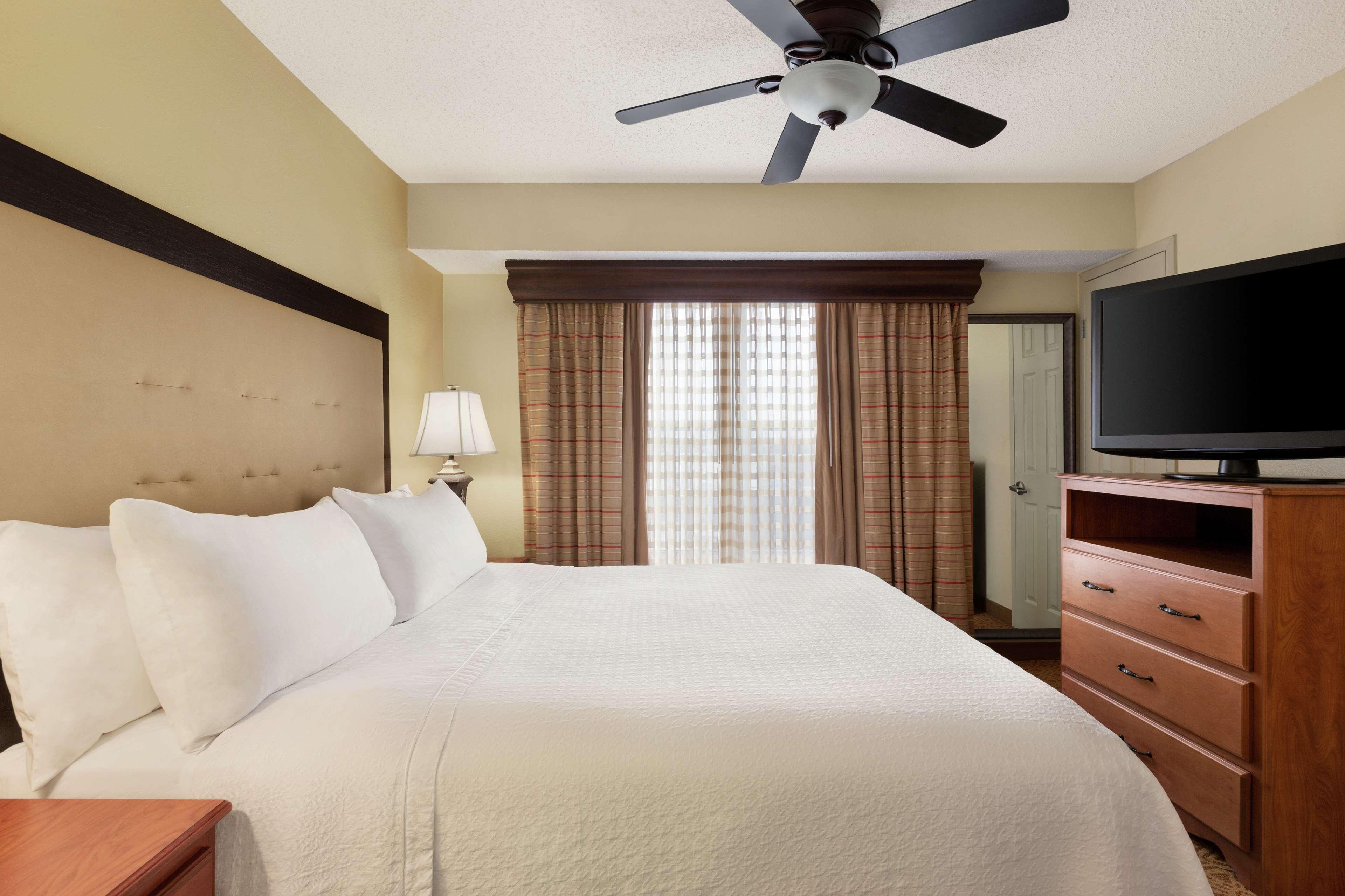 โฮมวูดสวีท บายฮิลตัน ดัลลัส พาร์คเซ็นทรัล โฮเต็ล Hotel ภายนอก รูปภาพ