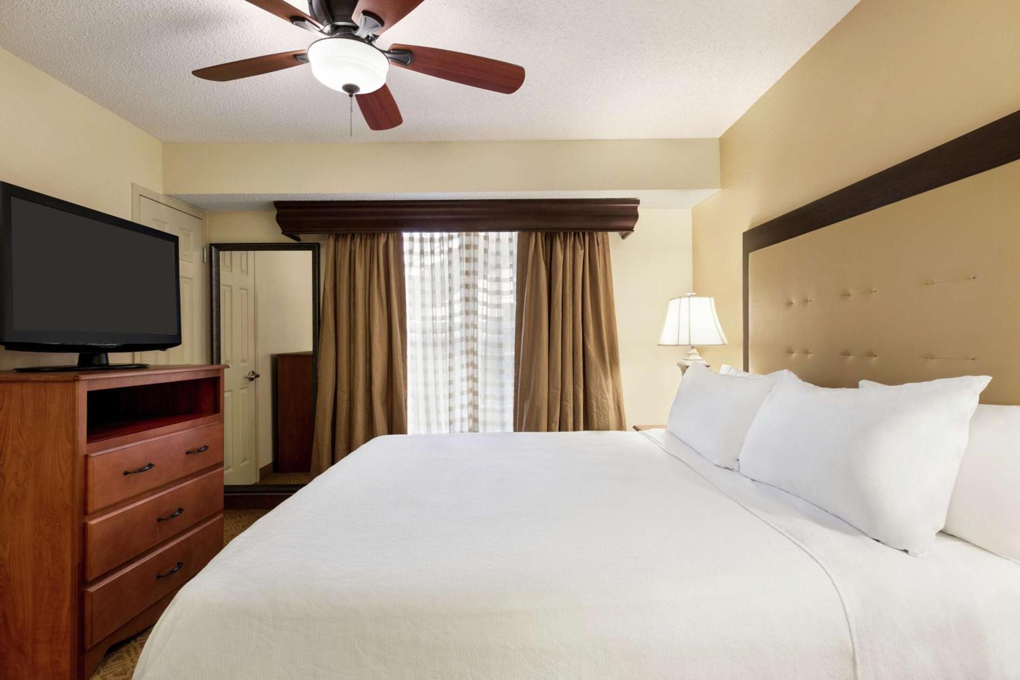 โฮมวูดสวีท บายฮิลตัน ดัลลัส พาร์คเซ็นทรัล โฮเต็ล Hotel ภายนอก รูปภาพ