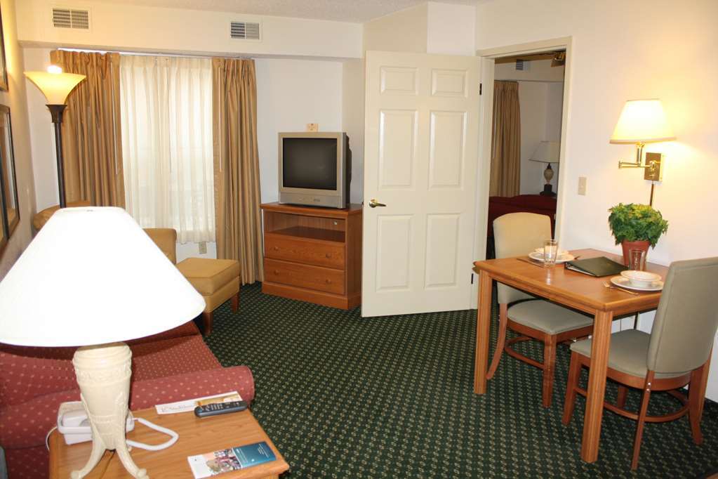 โฮมวูดสวีท บายฮิลตัน ดัลลัส พาร์คเซ็นทรัล โฮเต็ล Hotel ห้อง รูปภาพ